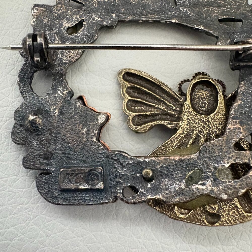 Two Vintage Pins Kenneth Cole and Liz Claiborne Angel with Cat - Picture 4 of 6